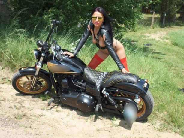 Sqrt Alspezialistin Dominique Deutsch — 16 / 22