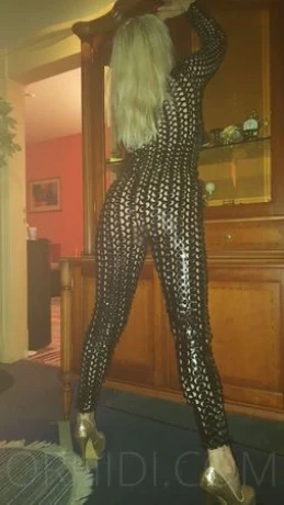 Junggebliebene Reife Lady — 5 / 6