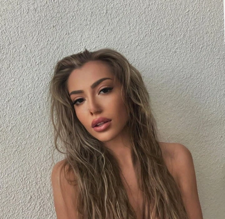 Irina, Escort, Paris