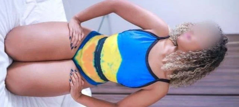 Aesthetische Masseurin Diplome De Masseuse Reife Von — 1 / 5