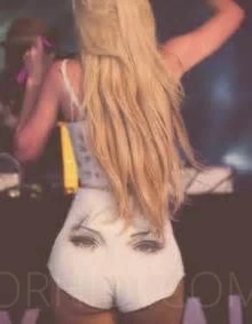 Sexy Gemma Surrey — 1 / 3