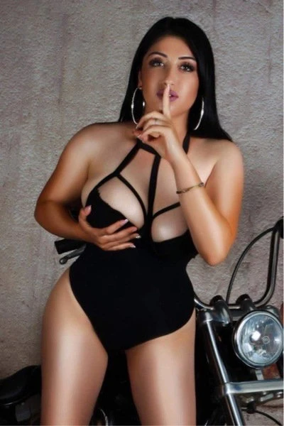 Larisa Ganz Neu, Escort, Friedrichshafen