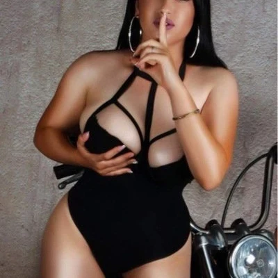 Larisa Ganz Neu, Escort, Friedrichshafen