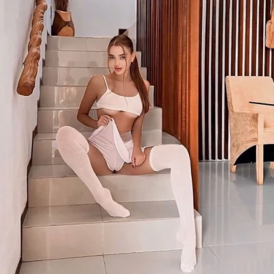 Alara, Escort, Istanbul