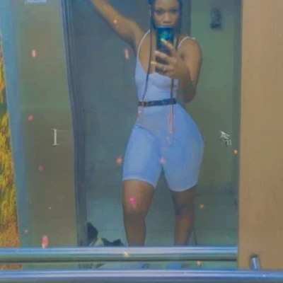 Hella, Escort, Kampala