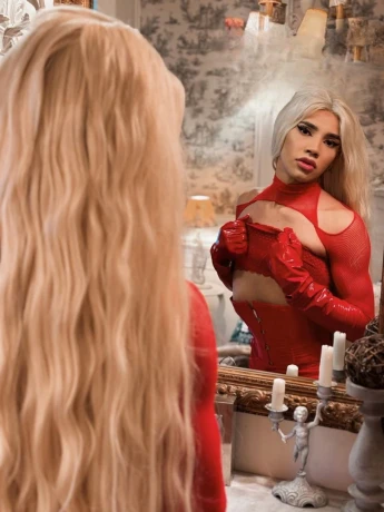 Emma Jolie — 9 / 12