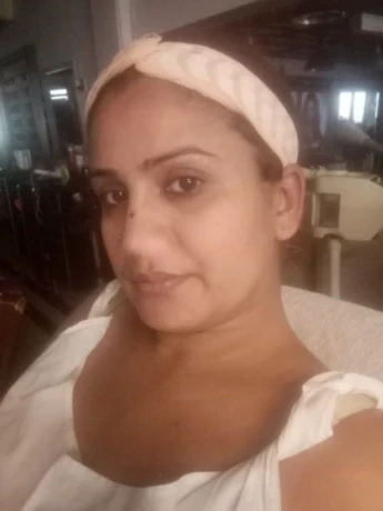 Nazia Akhtar — 7 / 9