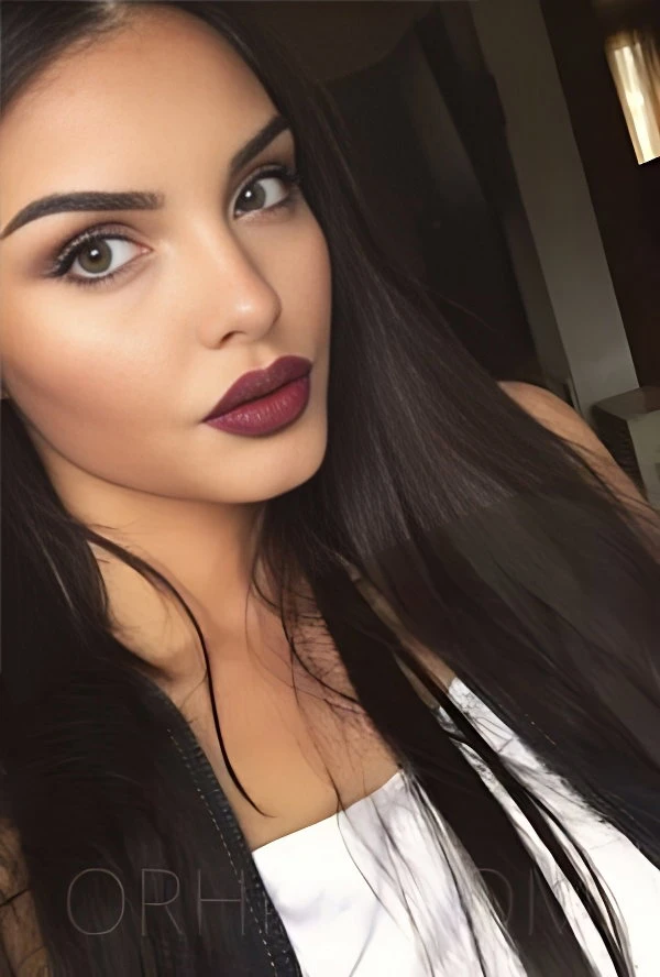 Narjis, Escort, Istanbul
