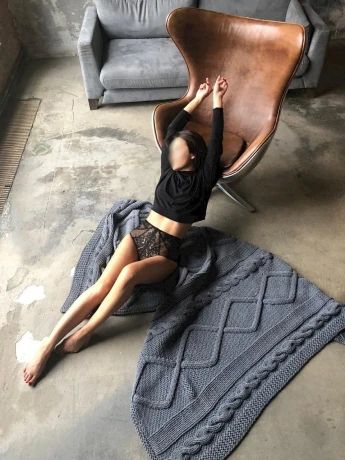 Mira Nur Tantramassage — 3 / 5