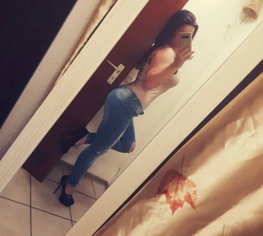 Nicole Aus Lettland — 2 / 8