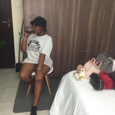 Vivy, Escort, Kaslik