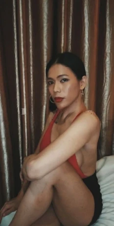 Maria Camille — 5 / 9