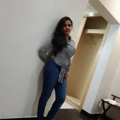 Riya Iyer, Escort, Mesaieed