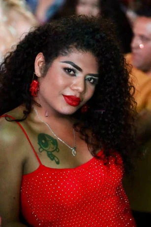 Dayanna Hernández — 1 / 12