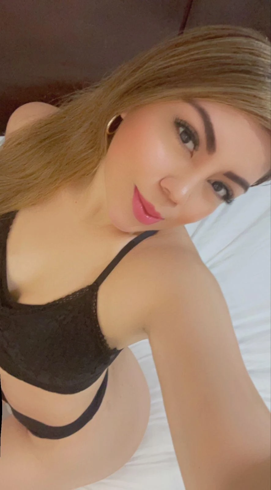VANESSA — 5 / 10