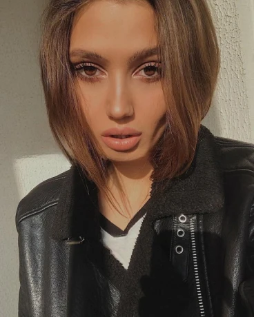 Goldie Sweet — 2 / 4