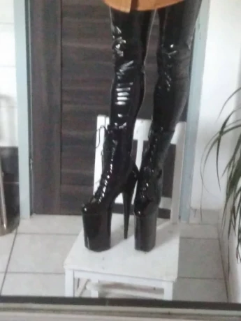 Li Black Martin — 1 / 7