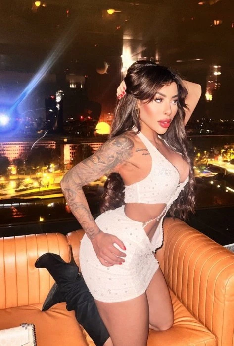Sabrina, Escort, Paris