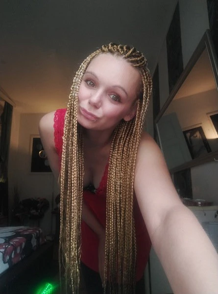 Larissa Ganz Neu, Escort, Lugano