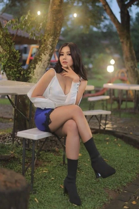 Ica, Escort, Singapore