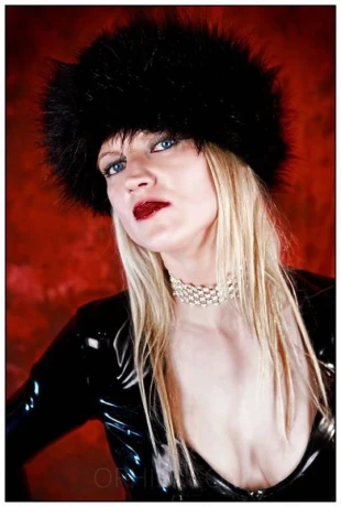 Herrin Genoveva — 2 / 6