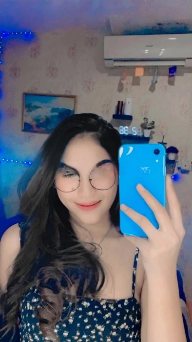 Vanesa — 2 / 8