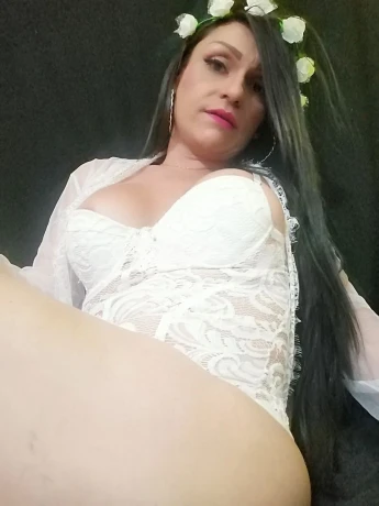 Selena Ts — 10 / 12