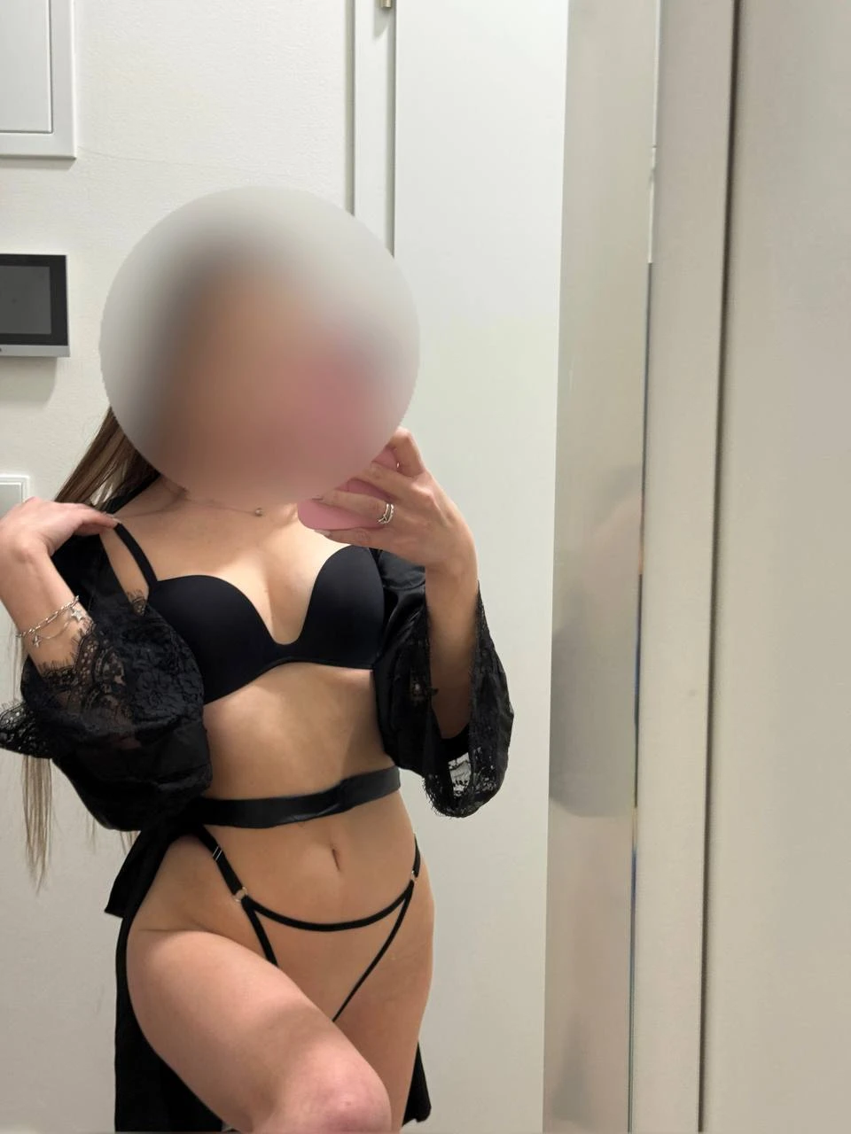 Adella — 6 / 10