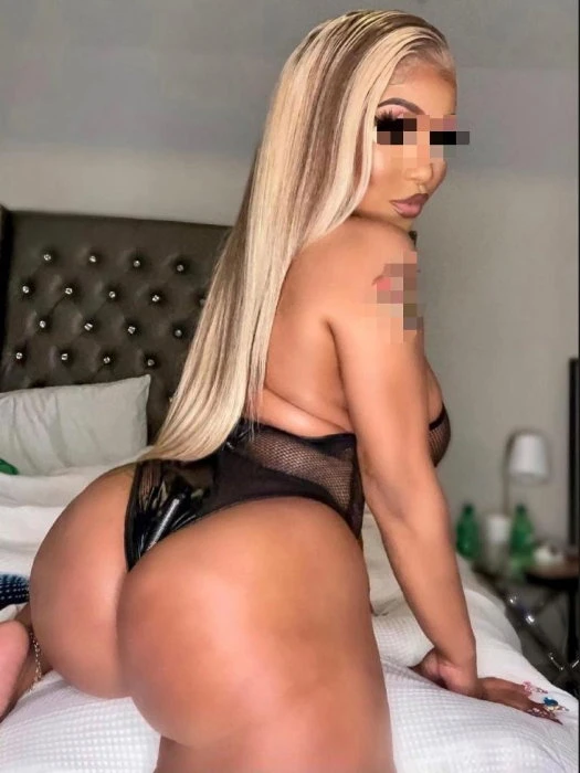 Karol Cruz — 4 / 5