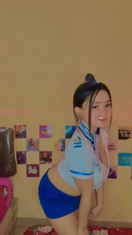 Anastasia Putri — 2 / 3