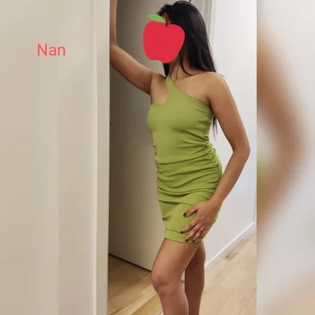 Nan  nye pige med langt hår taler godt dansk  Åben alle dag i højeTåstrup og Hedehu — 3 / 7