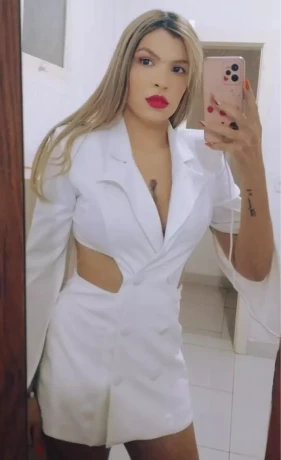 Pamela Hot — 21 / 30