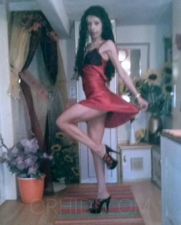 Isabell Santana — 17 / 22