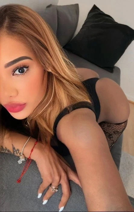 Paulina — 4 / 6