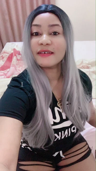 Jenny — 2 / 3
