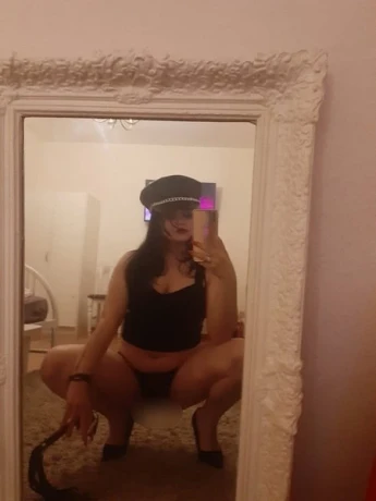 Luna 26 Jahre Alt Aus Italien — 3 / 5