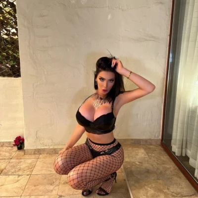 Vicky Ferrari, Escort, Dubai