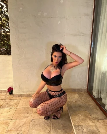 Vicky Ferrari — 1 / 4