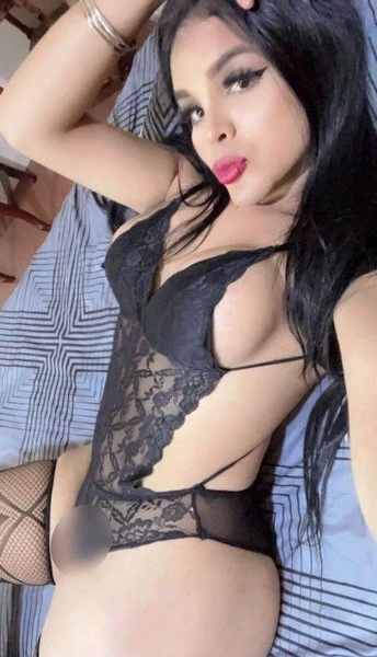 Karina Trans Latina — 2 / 6