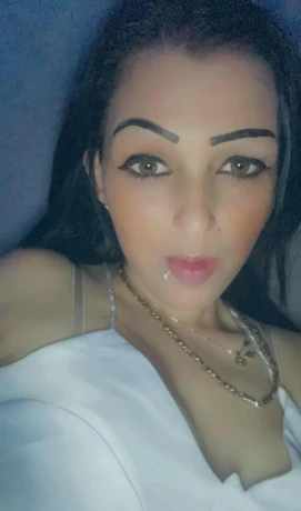 Molnar Melody — 3 / 8