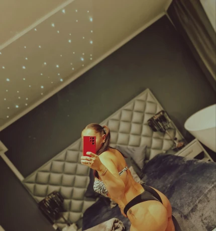 Kassandra Avdt Queen — 20 / 22