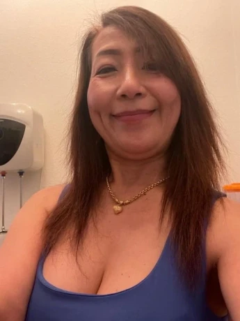 Lynn Erotische Massage Mit Nippelspiel — 3 / 4