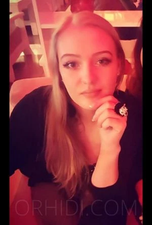 Eliza — 2 / 8