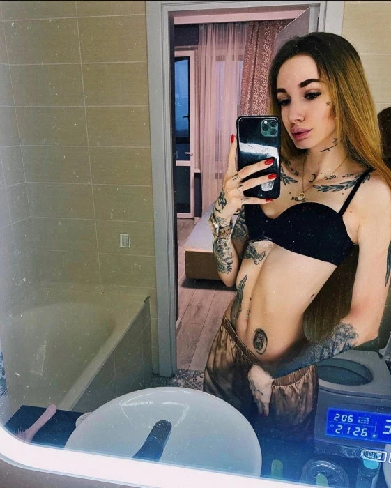 Svetlana — 2 / 4