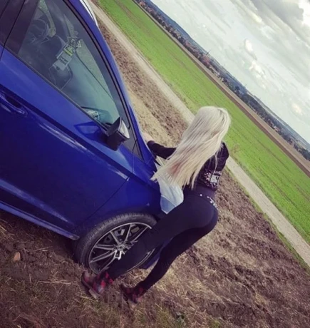 Deutsche junge(18+) Dame 100% echte Bilder — 12 / 21