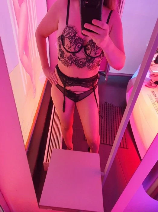 Paulla, Escort, Vilnius