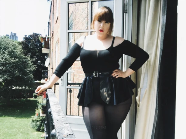 Mistress_Komakino — 7 / 14