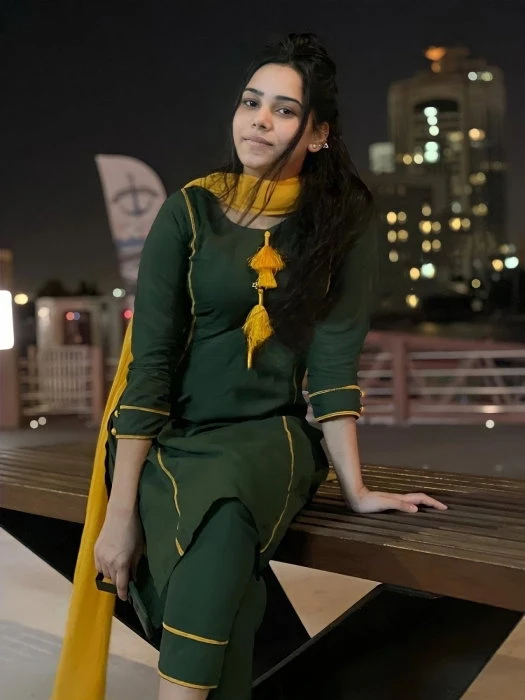 Sunaina — 2 / 4