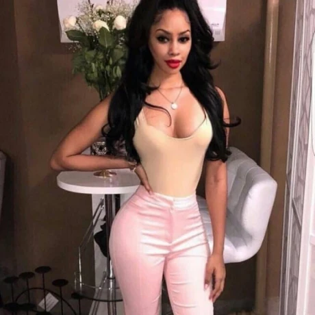 VIP Escort Renata — 2 / 3