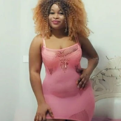 Cynthia, Escort, Ahmadi